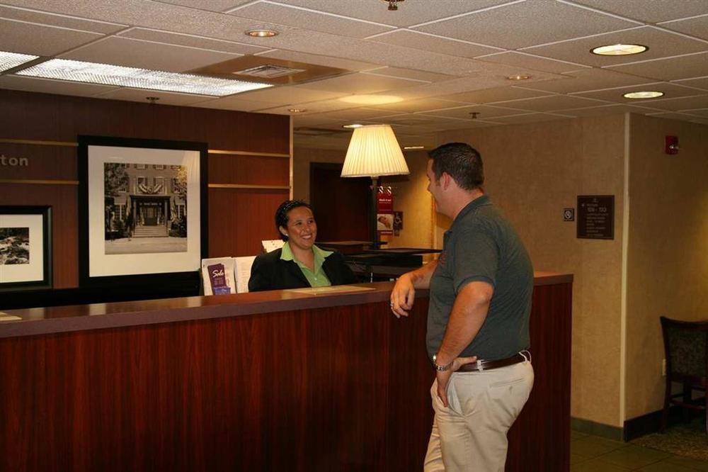 Hampton Inn Flemington Wnętrze zdjęcie