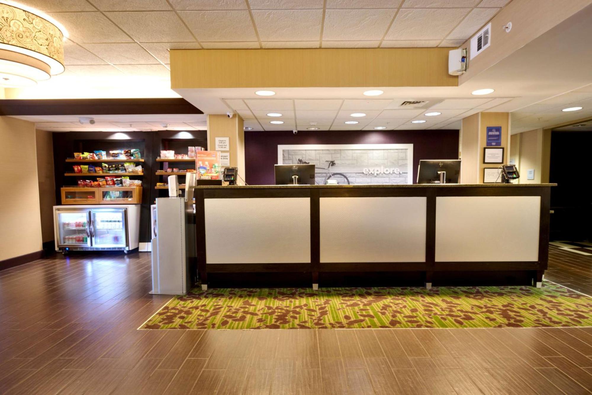 Hampton Inn Flemington Zewnętrze zdjęcie